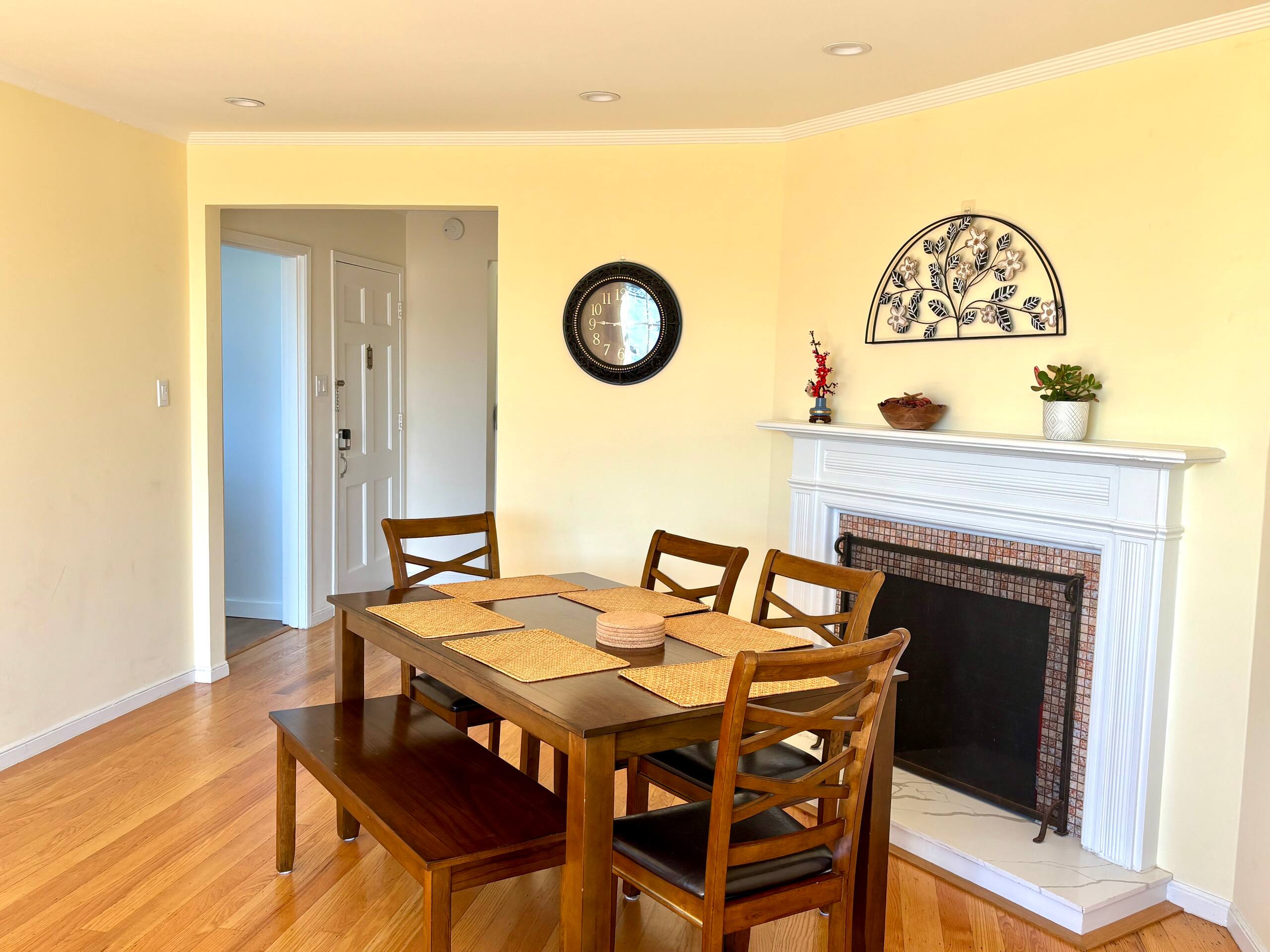 Home in San Francisco · ★4.95 · 4 bedrooms · 5 beds · 2 baths - Image 13