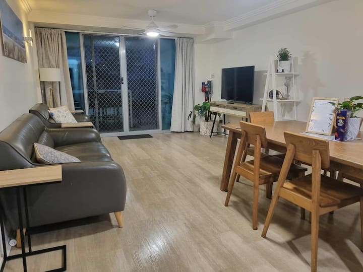 Oceanfront Ground Floor Apartment - Dwell Bargara - Burnett Heads