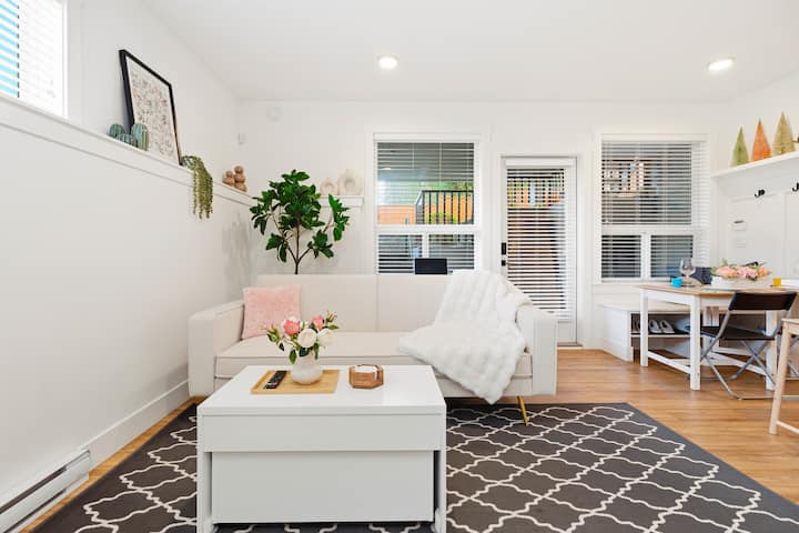 2br Mid-century Modern Retreat Near Crescent Beach - 써리