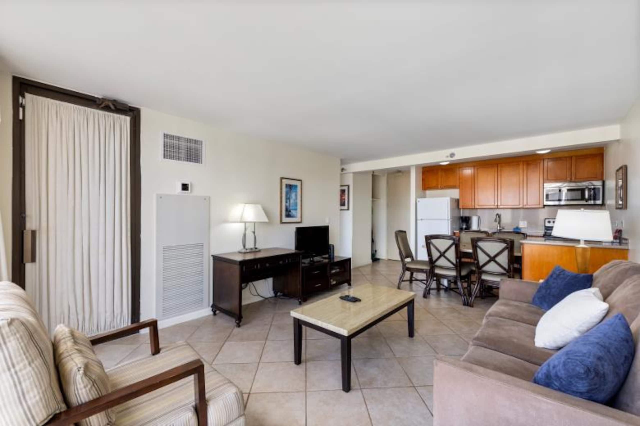 Brand New Listing Waikiki Condo Pool/Gym & Parking - Image 3