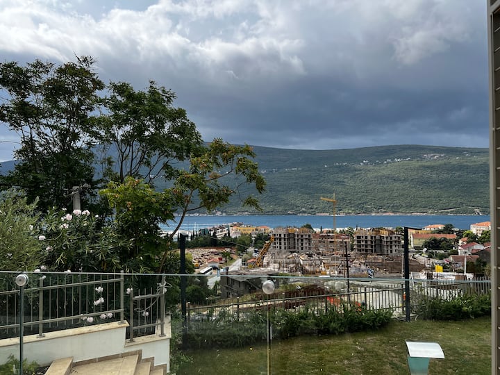 Cozy Sea-view Villa -Private Pool – Near Portonovi - Monténégro