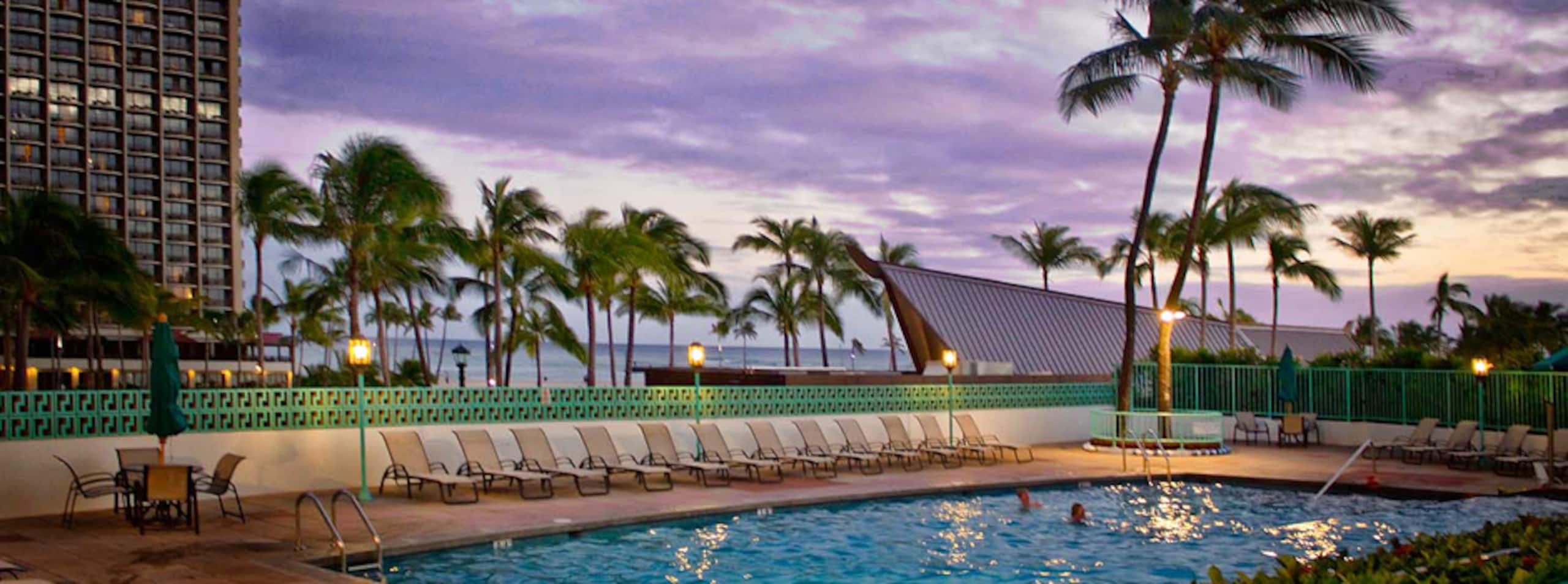 Hotel in Honolulu · ★4.88 · 1 bedroom · 3 beds · 1 private bath - Image 2