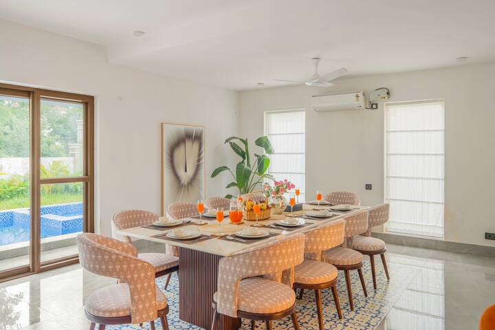 Dining area image 2
