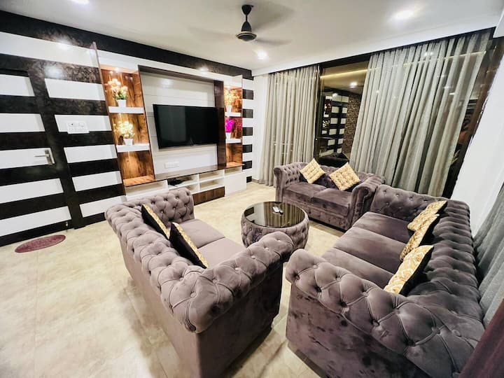 Living room image 1
