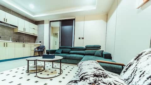 Stylish 1BR Retreat •Pool & Gym/Airport proximity