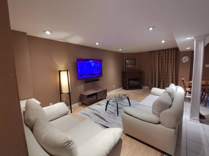 Cozy Apartment In Richmond Hill - Vaughan