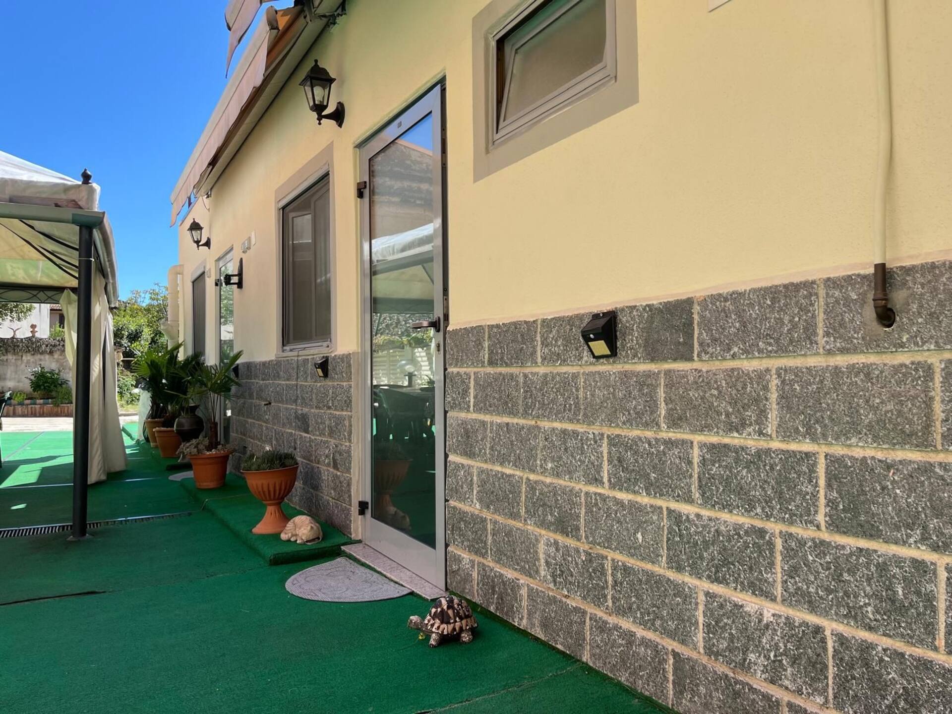 Portion of independent villa