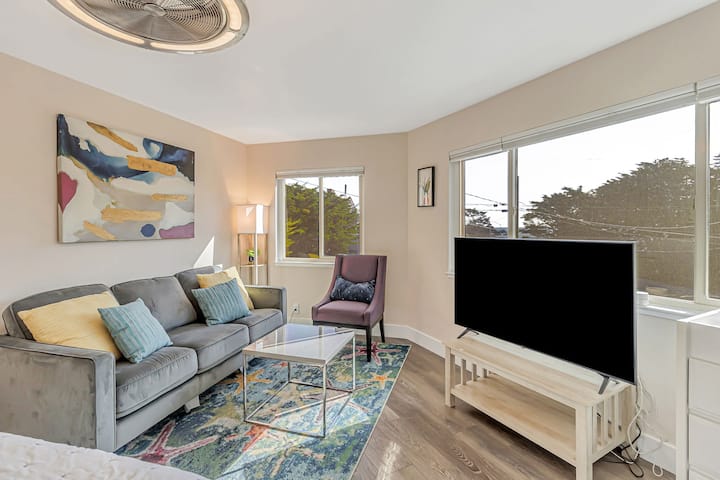 Montara Beach Hideaway – Walk To Ocean & Trails - ハーフムーンベイ, CA