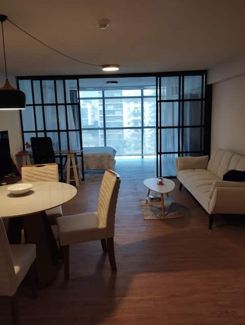 Top performing Airbnb: 45 m² apartment with garage, downtown in Centro