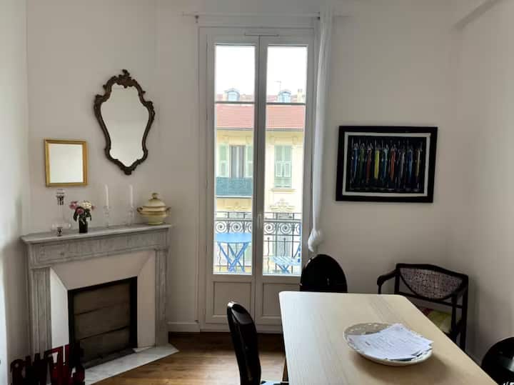 Stylish Room • Walk To Beach & Old Town • A/c+balc - Nice