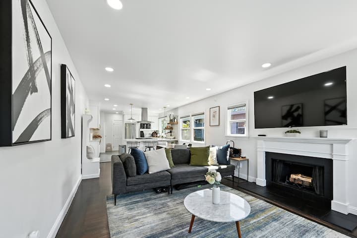 Mid-century Modern Escape - Oakland, CA