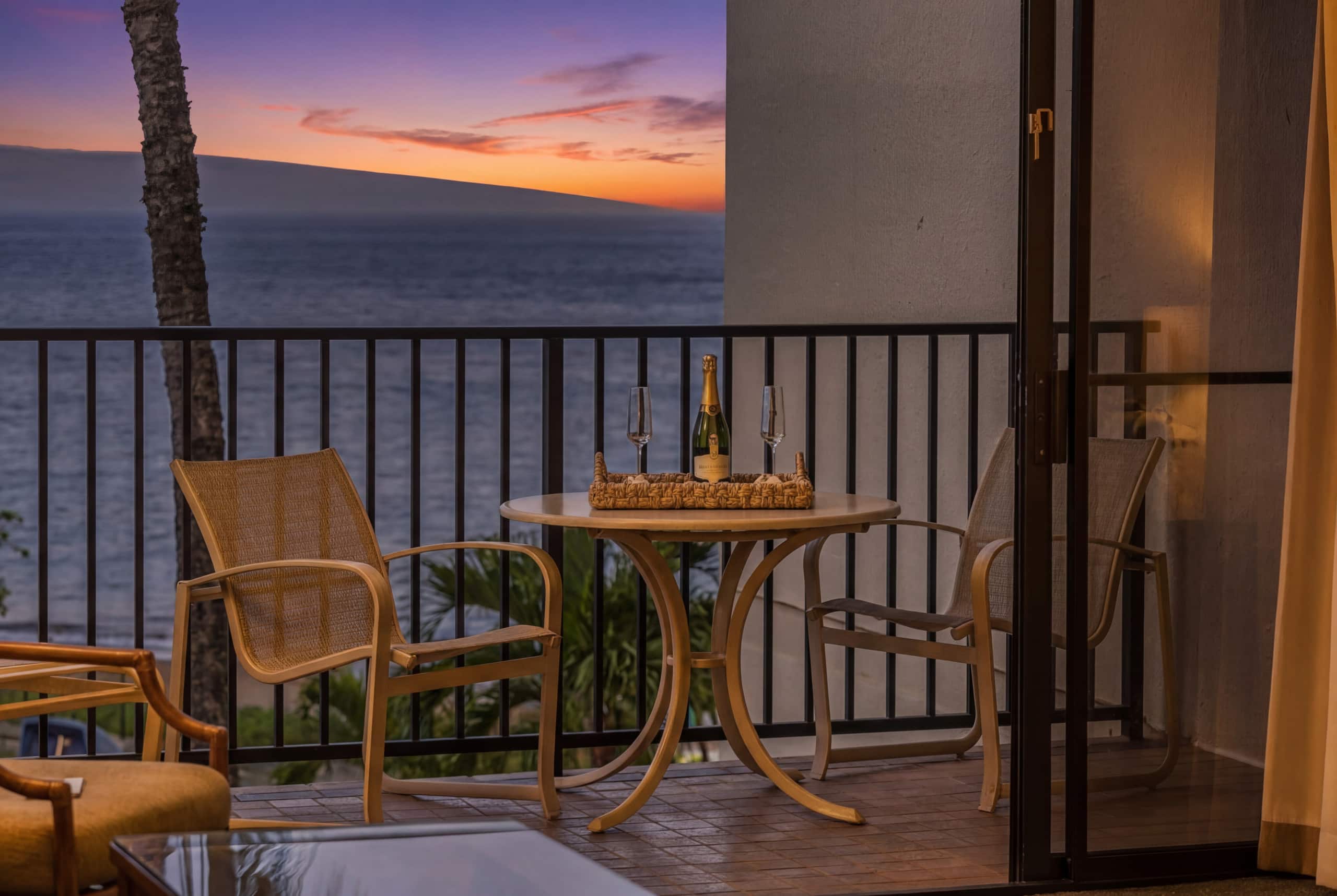 Condo in Lahaina · ★5.0 · 1 bedroom · 2 beds · 1 private bath - Image 21
