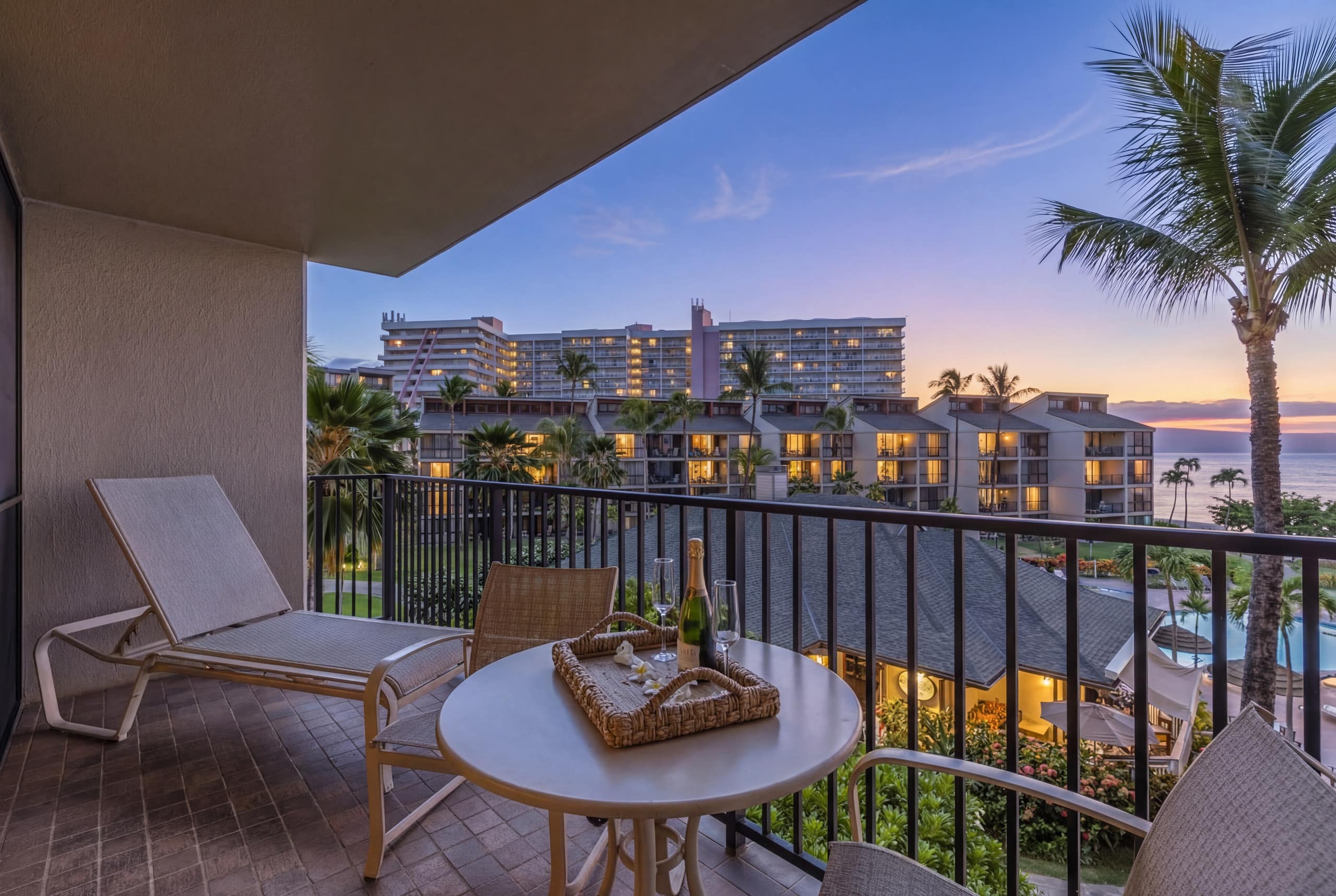 Condo in Lahaina · ★5.0 · 1 bedroom · 2 beds · 1 private bath - Image 35