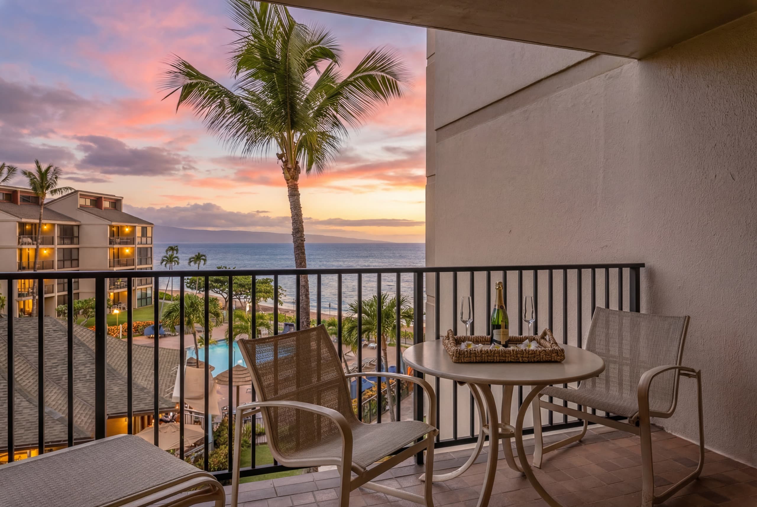 Condo in Lahaina · ★5.0 · 1 bedroom · 2 beds · 1 private bath - Image 20