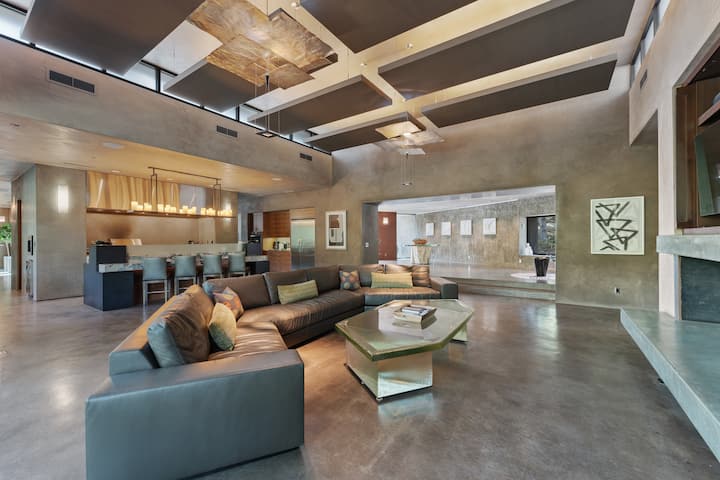 Luxury Waterfall Estate | Chef Kitchen & Full Spa! - Oakhurst, CA