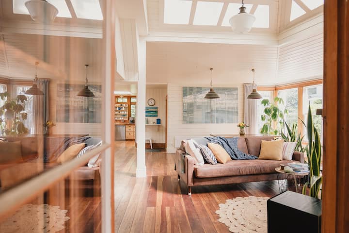 Scorching Bay’s Original Homestead - Wellington