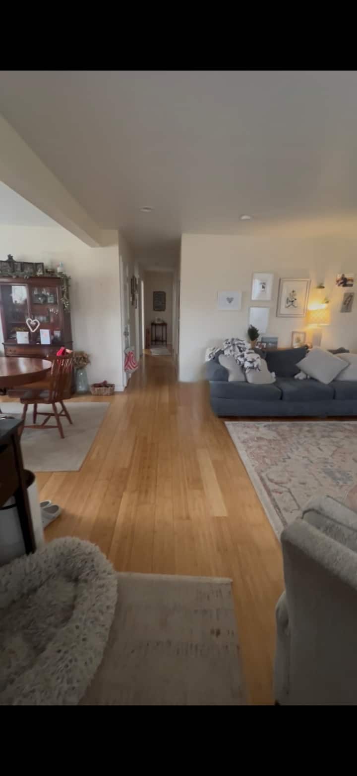 Quiet 2 Bed/2 Bath Close To Downtown & Airport - Ithaca, NY
