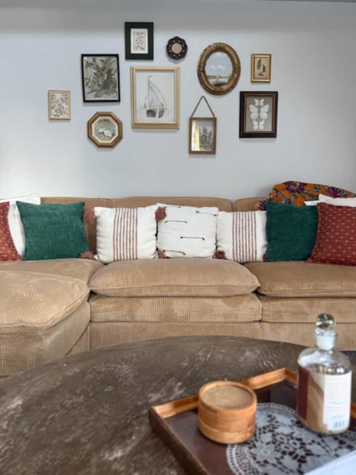 Charming Boho Cottage With Lake Views - レイクビュー, OH