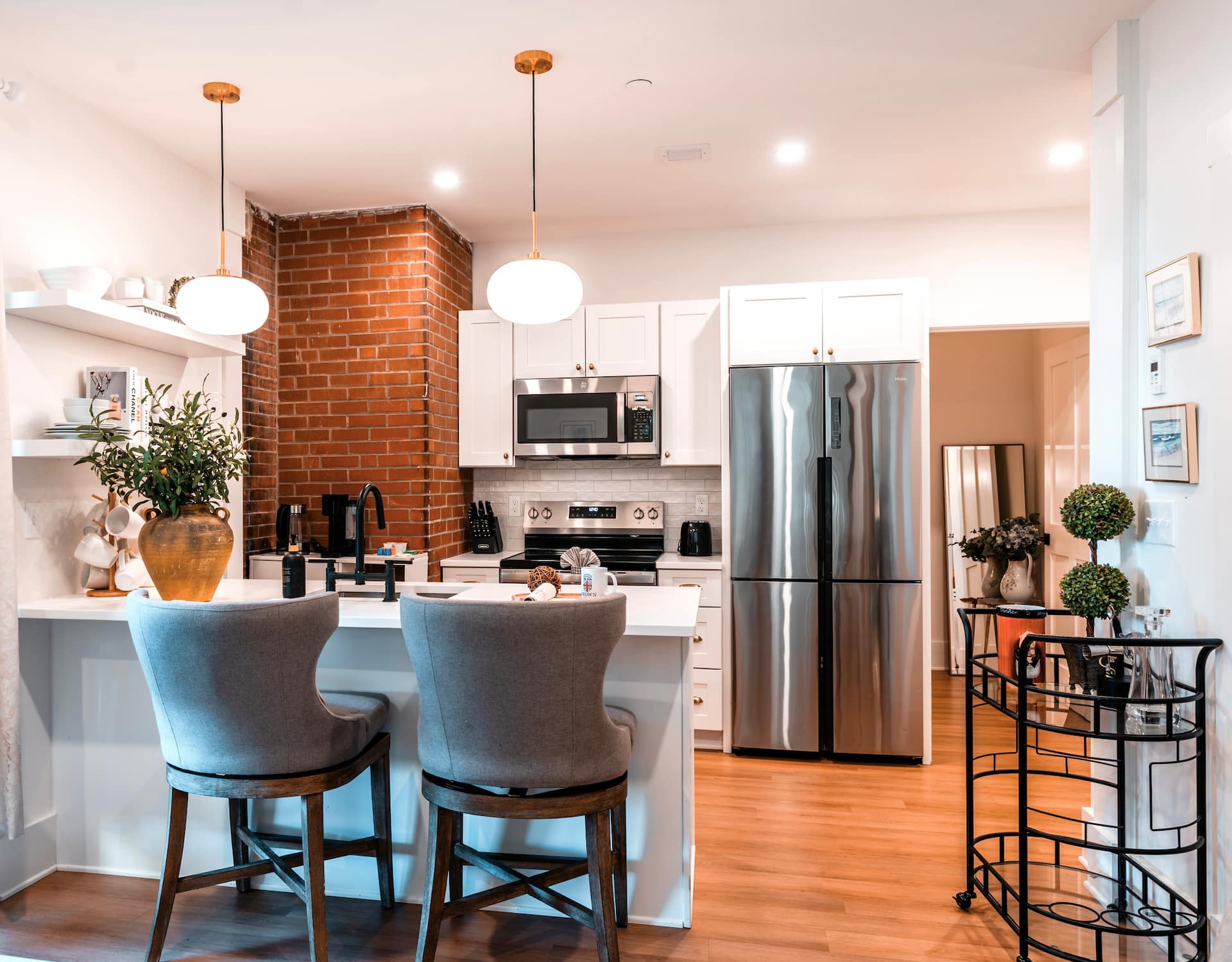 Walk to Brown •Waterfront 2BR •Parking • East Side