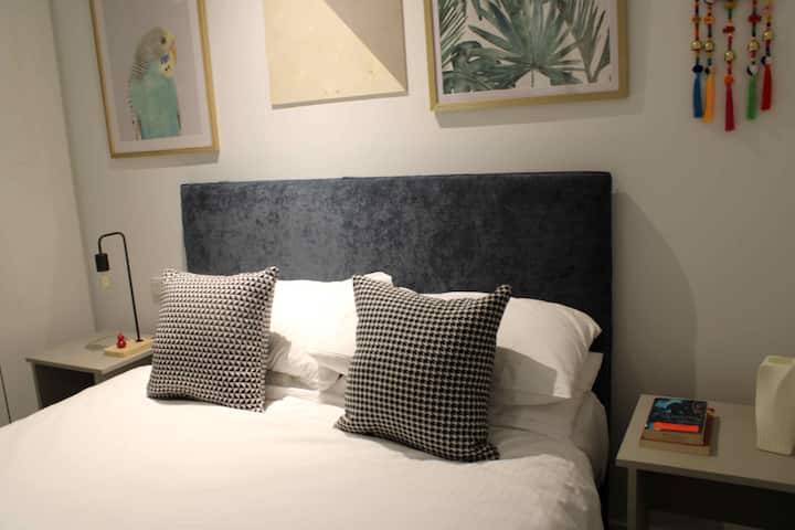City Apt, 1 Bed 1 Bath, Very Good Location - Melbourne
