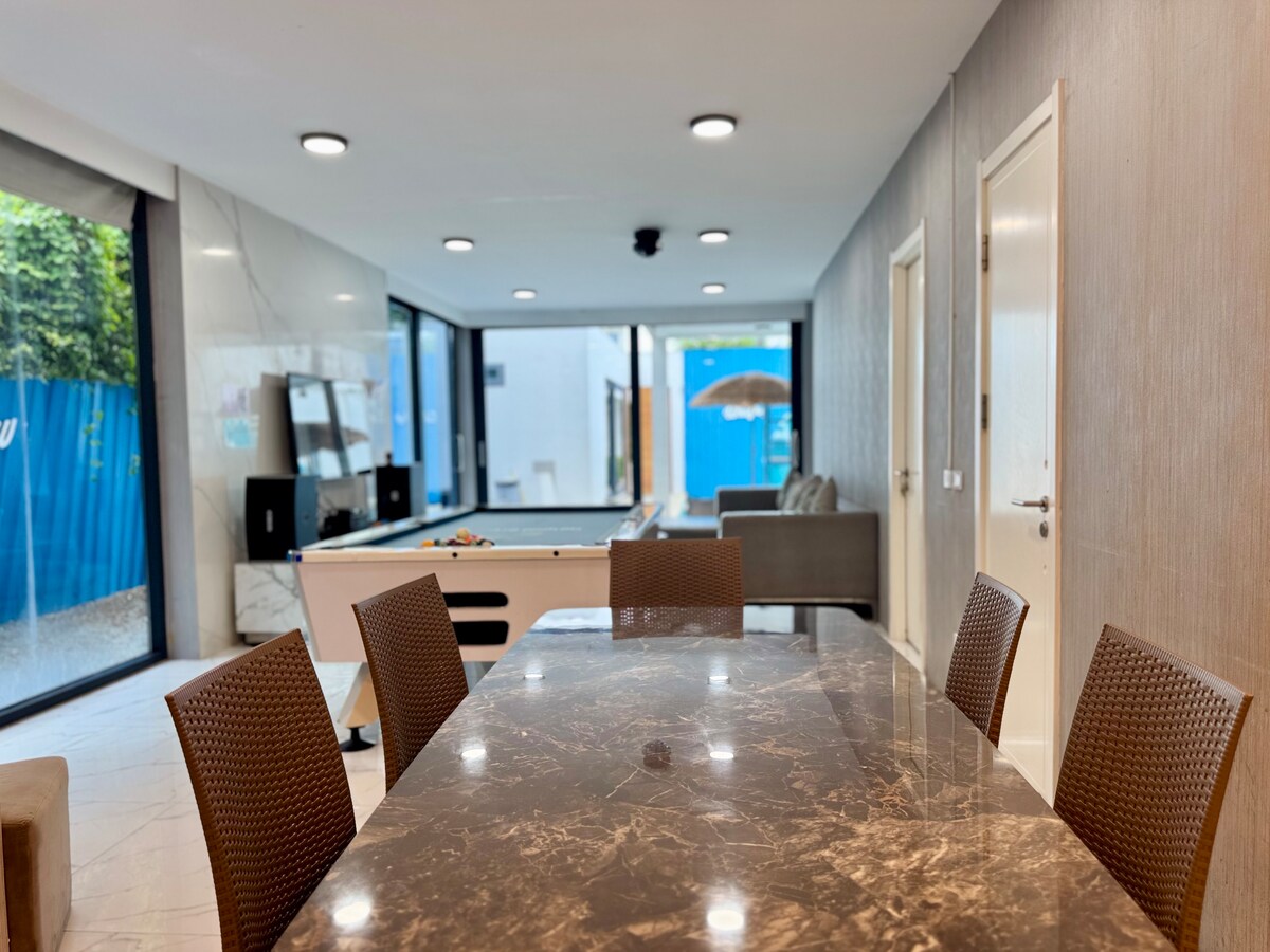 Party Ready Villa with Pool and Entertainment #1 - Houses for Rent in ...