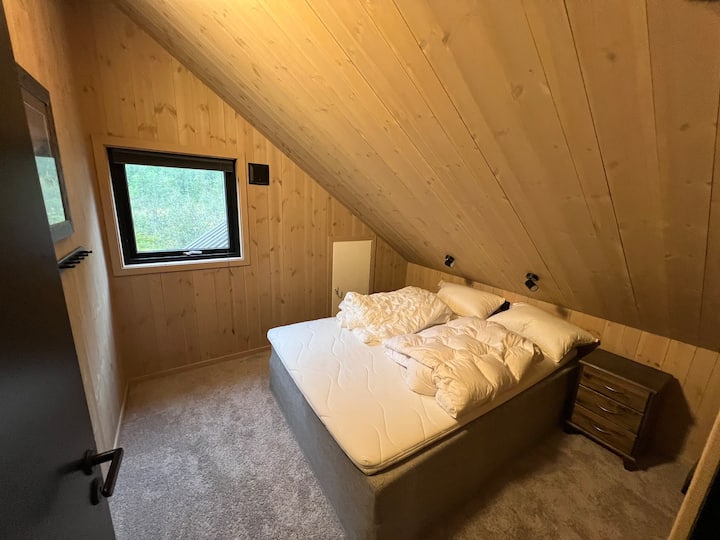 Dhomë gjumi 2