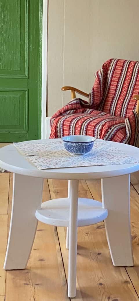 Popular Airbnb listing: Gammelstugan, Västanberg, Bjursås. in Falun