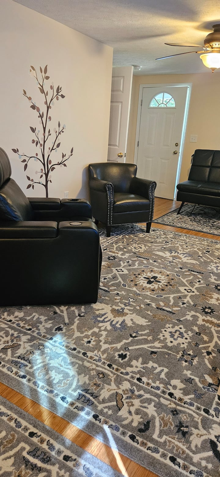 Kifaa cha umeme wa gari kilicho na kizuizi cha kichwa kinachoweza kurekebishwa kwa umeme chenye taa za LED na kituo cha umeme kwa ajili ya kuchaji simu 