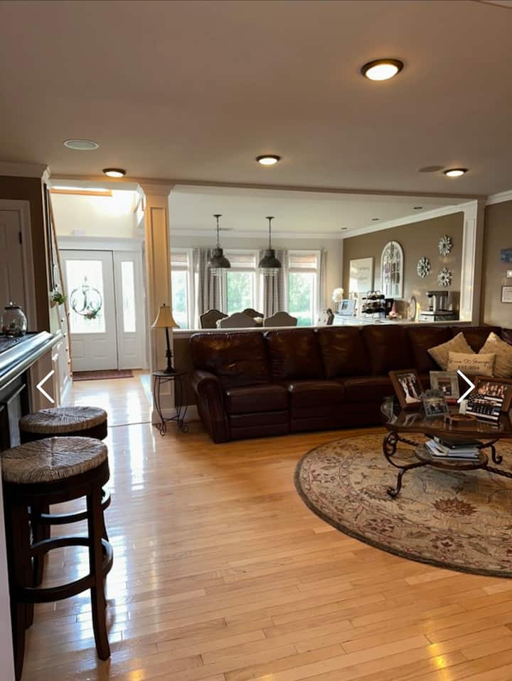 Luxury Bethpage Ryder Cup Retreat W/ Pool & Bar - Massapequa, NY