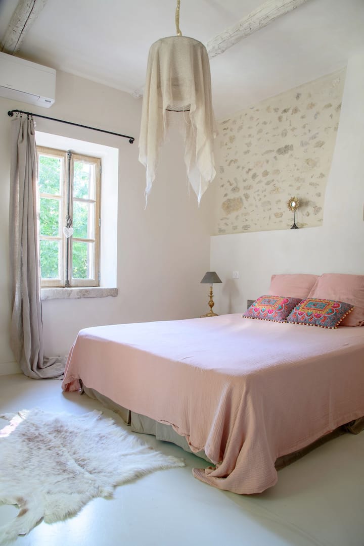 Chambre Dhôte
Petit Déjeuner Inclus - Manosque