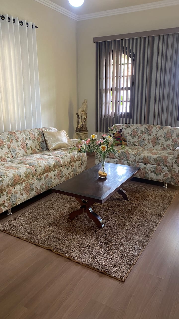 Casa Super Confortável, Excelente Localização. - Volta Redonda