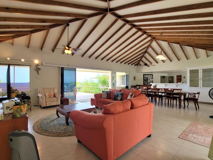 Sikse · Hilltop Villa With Panoramic Views - Tobago
