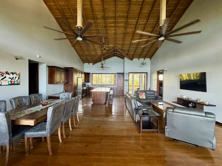 Private Oasis With Unbeatable Views - Honduras