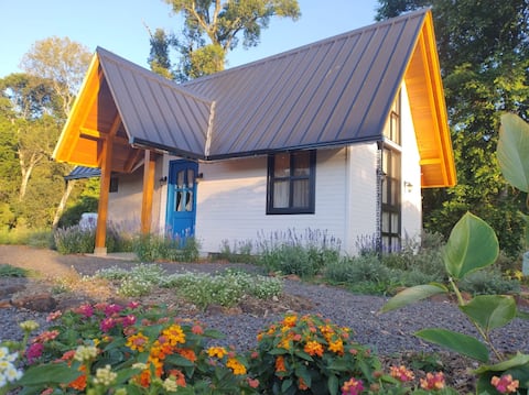 Vale das Bromélias Cabin / Casa Rigotti