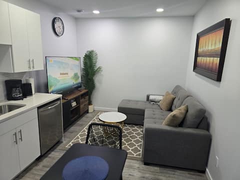 Successful Airbnb property: Royal basement suite in The Uplands