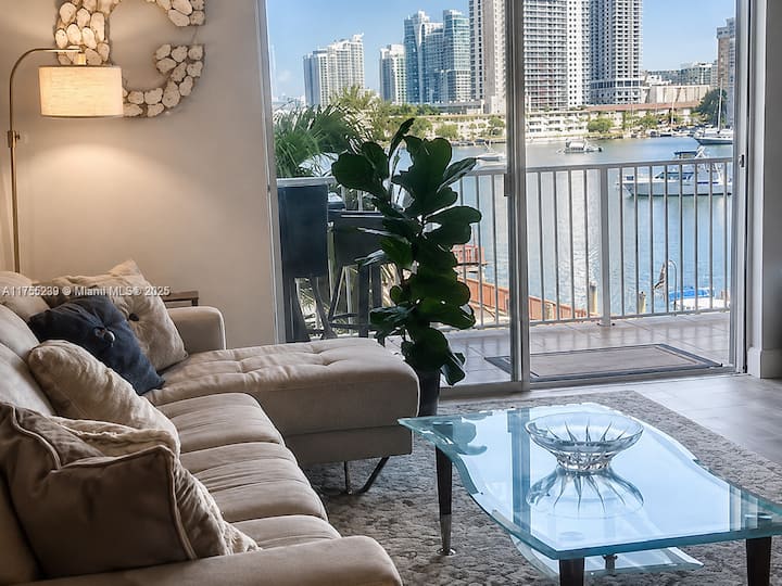 Vista Y Quietud Excepcionales - Hallandale Beach, FL