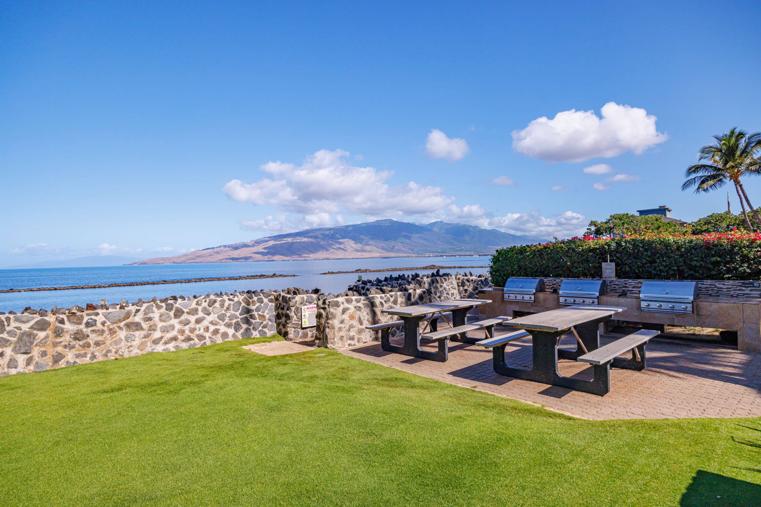 Condo in Kihei · ★4.82 · 2 bedrooms · 4 beds · 2 baths - Image 38