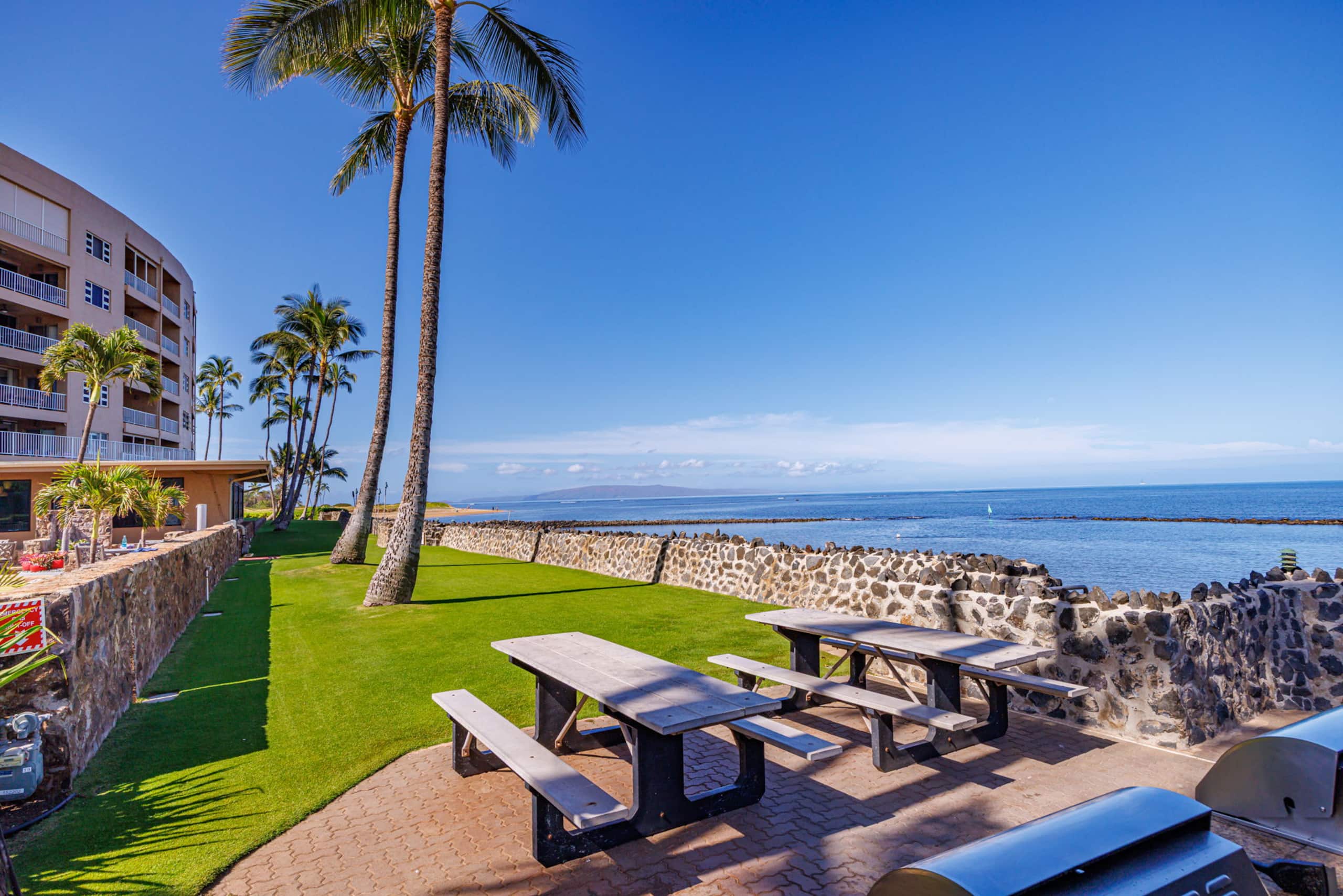 Condo in Kihei · ★4.82 · 2 bedrooms · 4 beds · 2 baths - Image 37