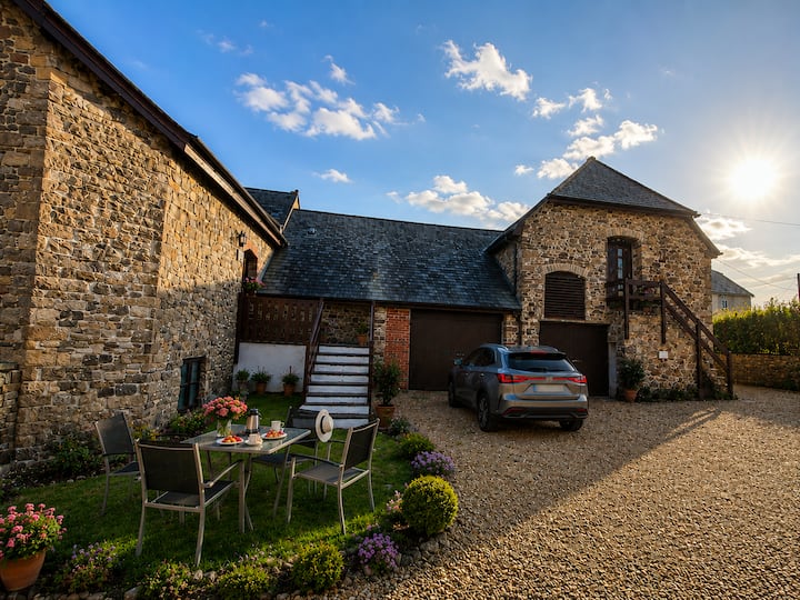 Widemouth Bay | Dog Friendly | August | Cornwall - Widemouth Bay