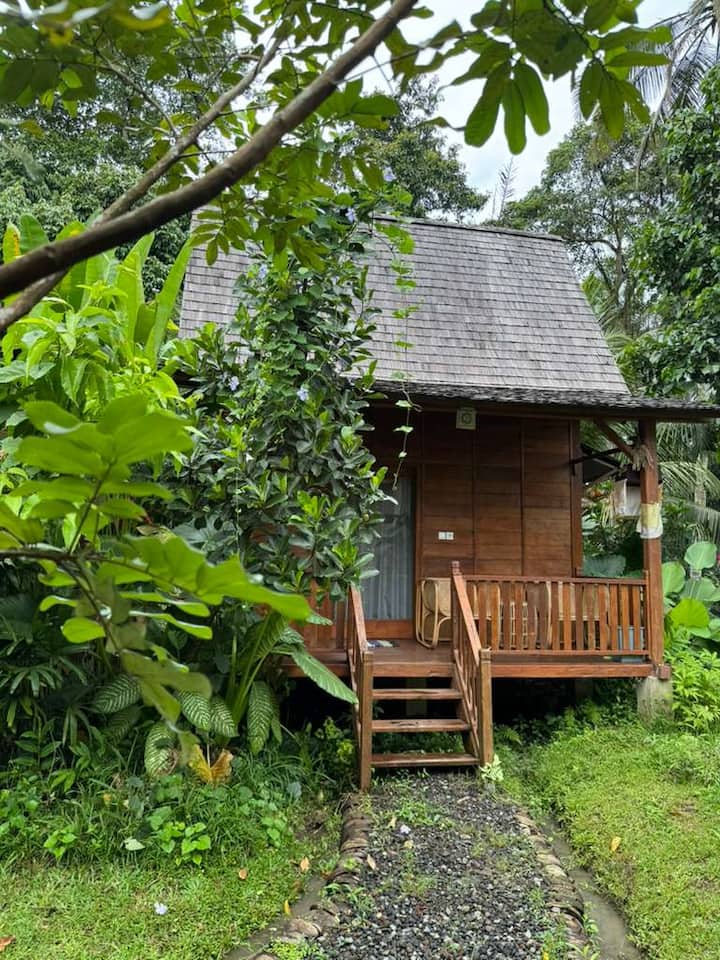A Small Gladag House In Petulu Village. - 澳洲