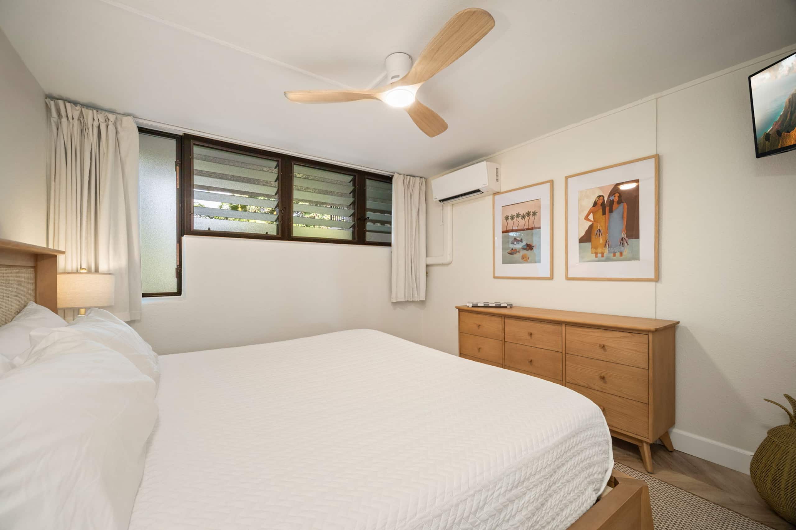 Modern Poipu condo, ocean views, AC, amenities! - Photo 24