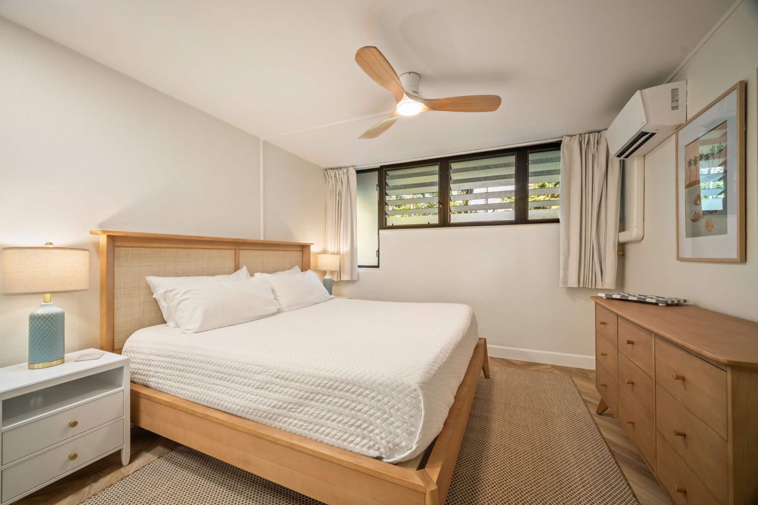 Modern Poipu condo, ocean views, AC, amenities! - Photo 22