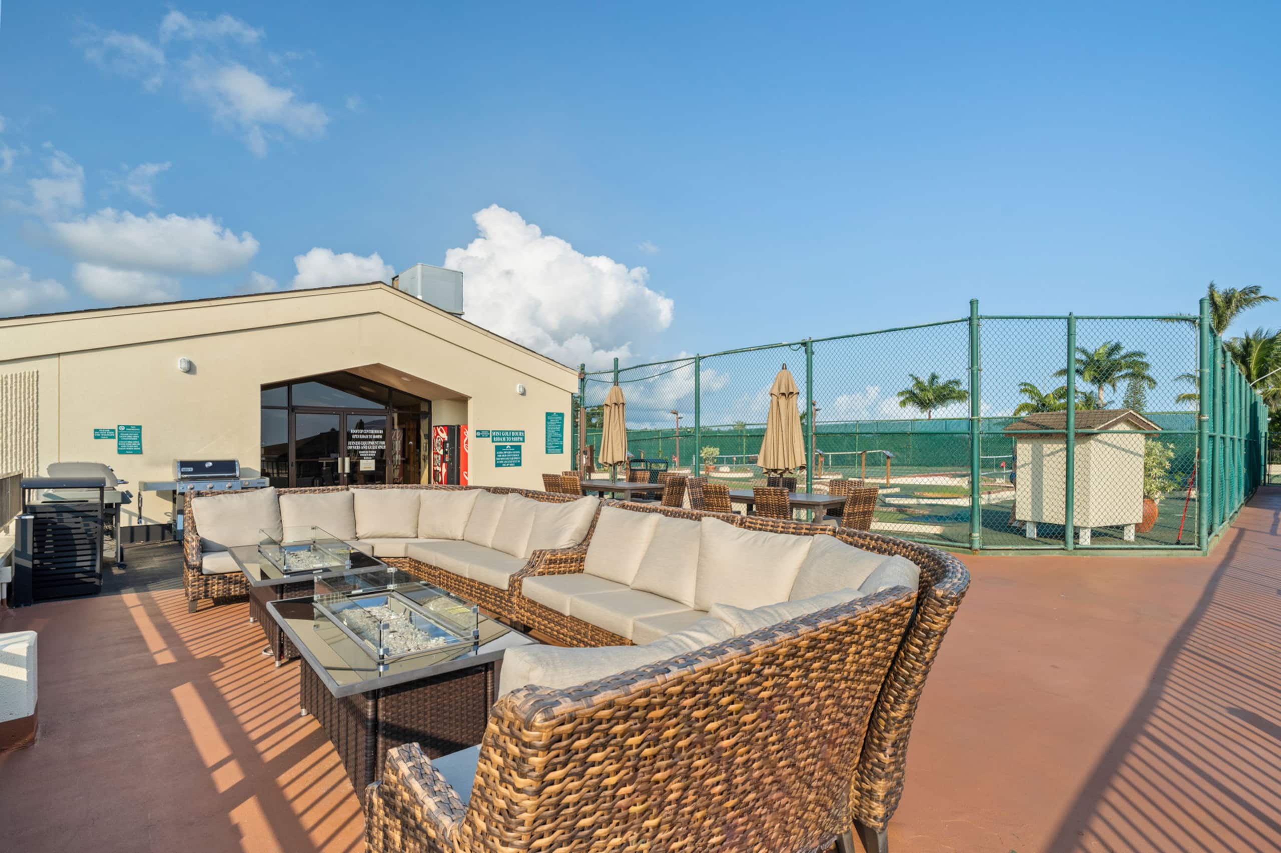 Modern Poipu condo, ocean views, AC, amenities! - Photo 30
