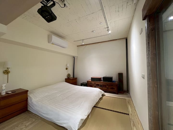 Story Between Stay｜4-7人電梯2房2衛設計宅。近台中火車站、宮原眼科（可加床） - 다리 구