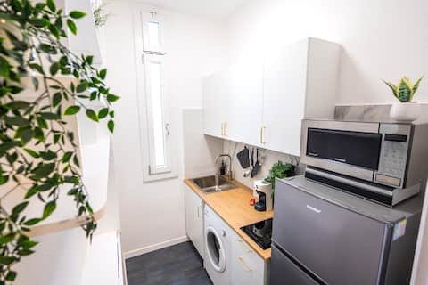 Top Airbnb: Bright panoramic apartment 50m from the Metro a Sesto San Giovanni