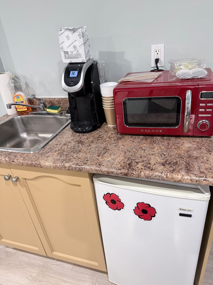 Ideal Bachelor Suite For Single/couples In Aurora - Newmarket, ON, Canada