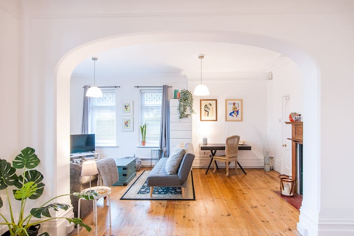 Spacious Garden Apartment Overlooking Stone Bay - Kingsgate Bay Beach