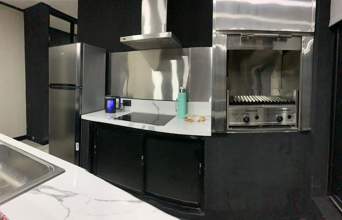 Successful Airbnb property: YingYan Complex in Costa Del Este