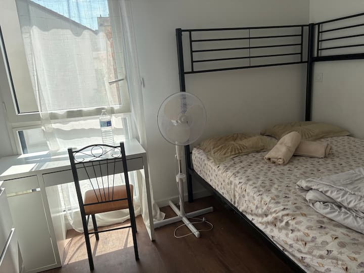 Chambre D'hôte Avec Un Lit Double, 15min Paris - Gennevilliers