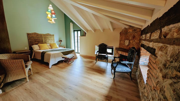 Loft Abuhardillado Con Encanto - Cantabria